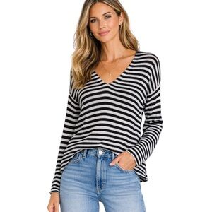 Eileen Fisher 100% Organic Linen Striped V-Neck Sweater Blue and White Size M